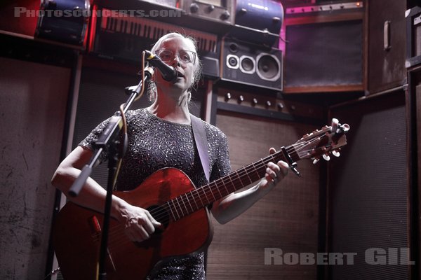 LAURA VEIRS - 2025-05-22 - PARIS - Supersonic Records - Laura Veirs